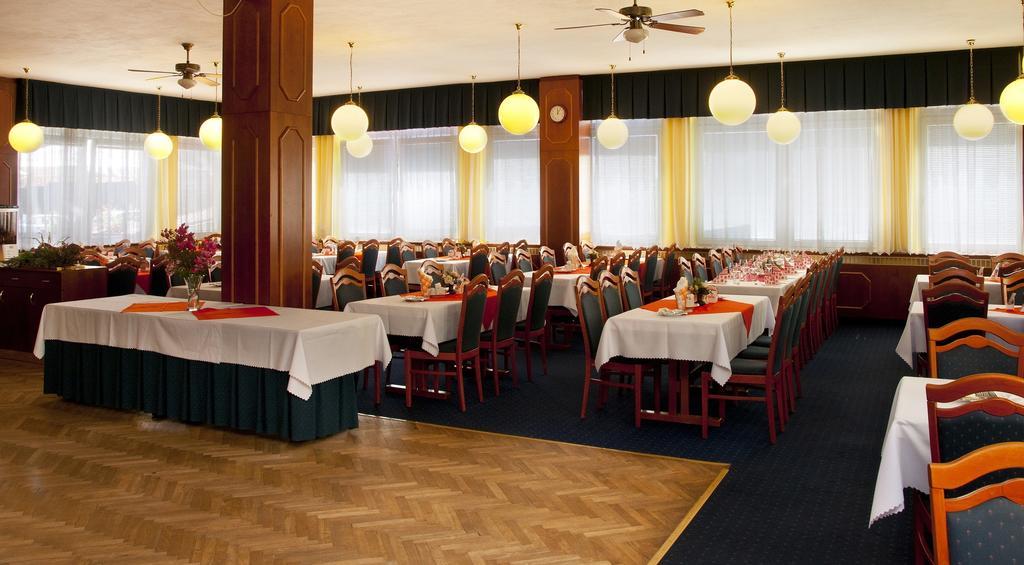 Hotel Slunce Havlickuv Brod Εξωτερικό φωτογραφία