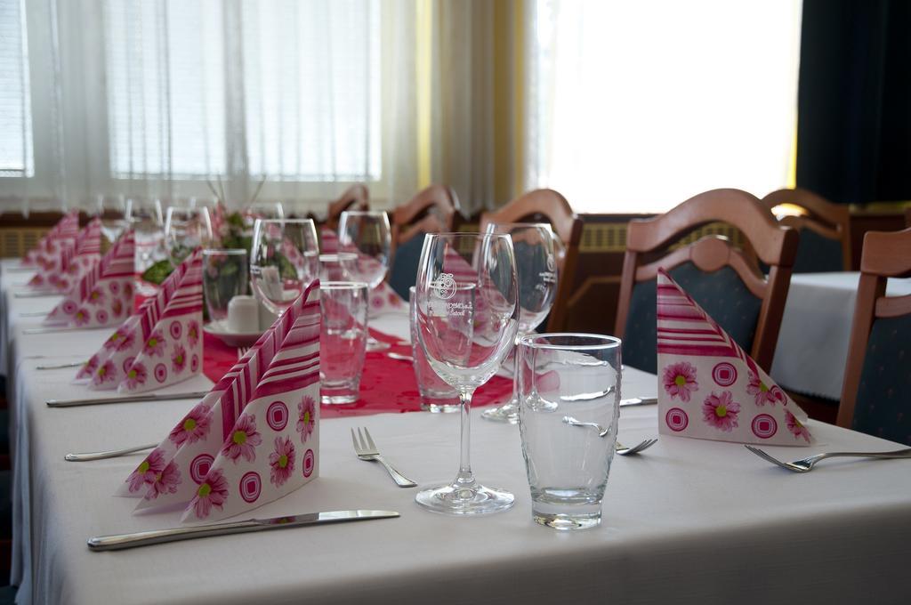 Hotel Slunce Havlickuv Brod Εξωτερικό φωτογραφία
