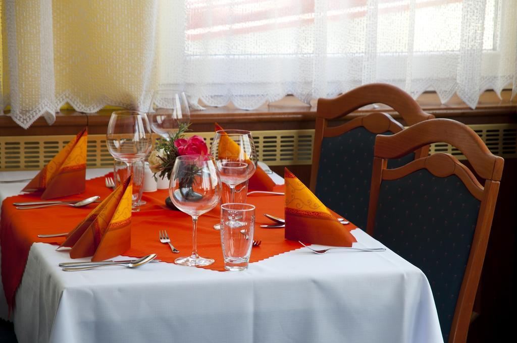 Hotel Slunce Havlickuv Brod Εξωτερικό φωτογραφία